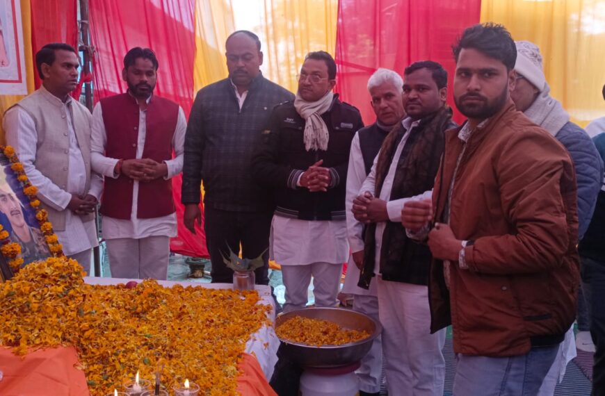 दिव्यांगजनों को बांटे गए गर्म वस्त्र