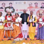 राष्ट्रसेवा व समाजसेवा में उत्कृष्ट योगदान देने वालों को उद्यान मंत्री ने रायबरेली महोत्सव में किया सम्मानित