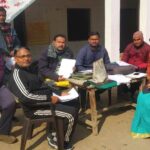 рдирдП рд╡реЛрдЯ рдмрдирд╛рдиреЗ рдХреА рдкреНрд░рдХреНрд░рд┐рдпрд╛ рд╢реБрд░реВ, рдорддрджрд╛рди рдХреЗрдВрджреНрд░реЛрдВ рдкрд░ рд╕реВрдЪреА рдХрд╛ рд╣реБрдЖ рд╡рд╛рдЪрди