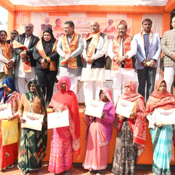 मुख्यमंत्री आवास योजना के 162 लाभार्थियों को जनप्रतिनिधियों&hellip;