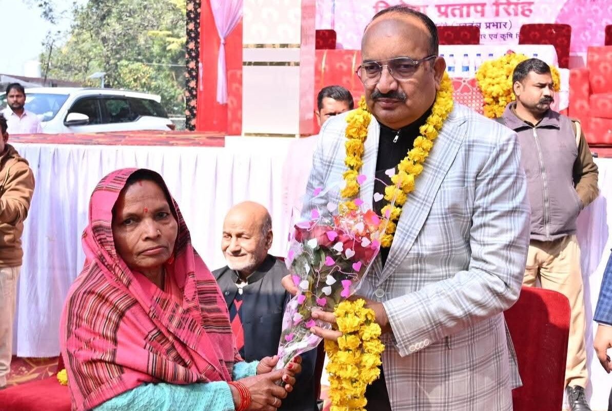 हरचंदपुर, सतांव व खीरों विकासखंडों में परियोजनाओं एवं संपर्क मार्गों का लोकार्पण