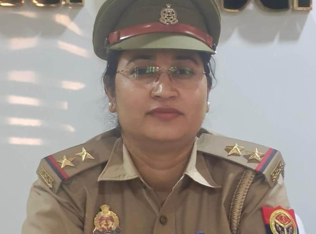 महिला थाना प्रभारी के संवेदनशील व्यवहार की जनपद में चर्चा