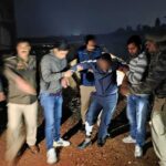 पुलिस की वर्दी पहनकर टप्पेबाजी करने वाले दो बदमाश मुठभेड़ में गिरफ्तार