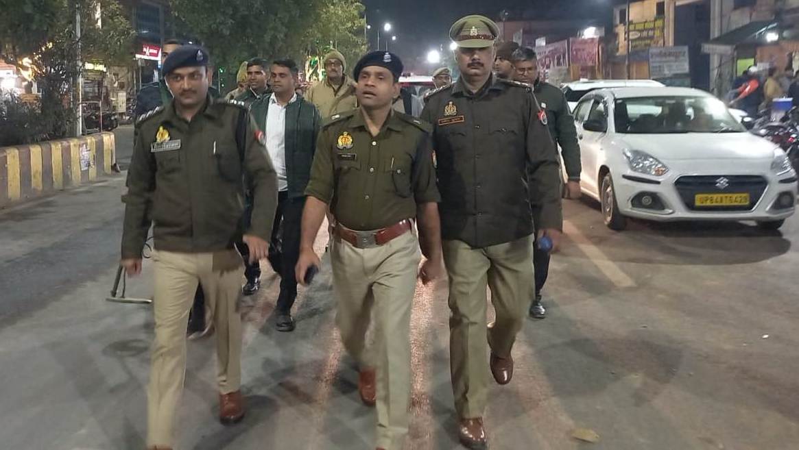 रेलवे स्टेशन, बस स्टैंड व चौराहों पर चलाया गया चेकिंग अभियान