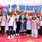 गणतंत्र दिवस पर शहीद के परिजनों व बुजुर्गों को किया सम्मानित