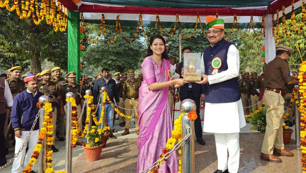 उद्यान मंत्री ने गणतंत्र दिवस पर पुलिस लाइन में ध्वजारोहण कर राष्ट्रीय ध्वज को सलामी…