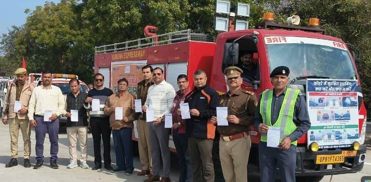 राष्ट्रीय सड़क सुरक्षा माह के तहत परिवहन अधिकारियों ने आमजन को किया जागरूक