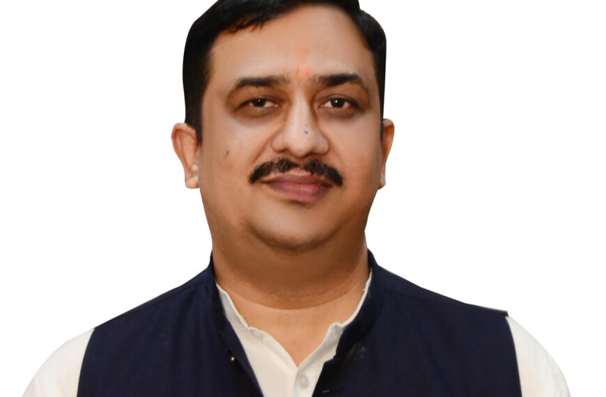 рдмрдЬрдЯ-2026 рдЖрдо рдЖрджрдореА рдХреА рдмрдЬрд╛рдп рдмрдбрд╝реЗ рдЙрджреНрдпреЛрдЧреЛрдВ рдФрд░ рдкреВрдВрдЬреАрдЧрдд рд╣рд┐рддреЛрдВ рдХреЛ рдЕрдзрд┐рдХ рдкреНрд░рд╛рдердорд┐рдХрддрд╛ рджреЗрддрд╛ рд╣реИ:…