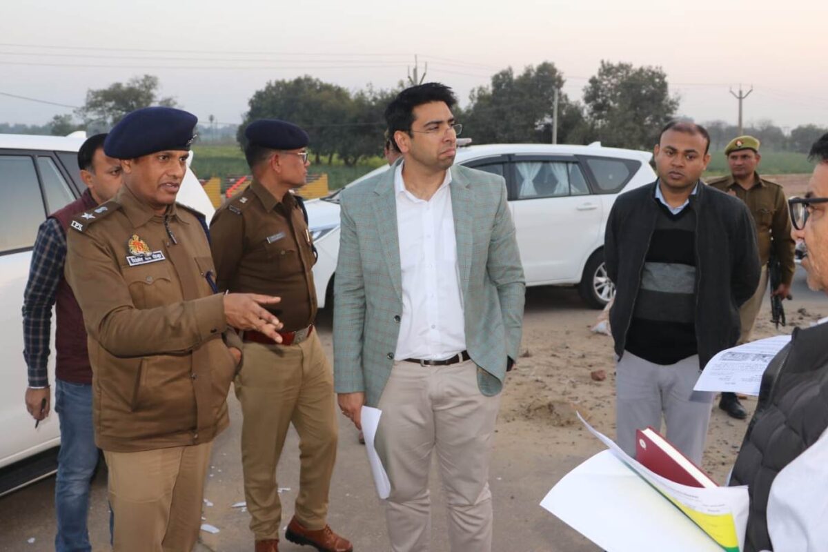 महाशिवरात्रि व कांवड़ यात्रा को लेकर डीएम–एसपी ने किया मार्ग निरीक्षण