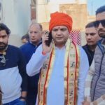 पंकज धवरैया से मिलने जा रहे नेताओं को प्रशासन ने रोका