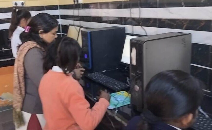 बैंक मैनेजर की पहल से सरस्वती शिशु मंदिर के कंप्यूटर दुरुस्त
