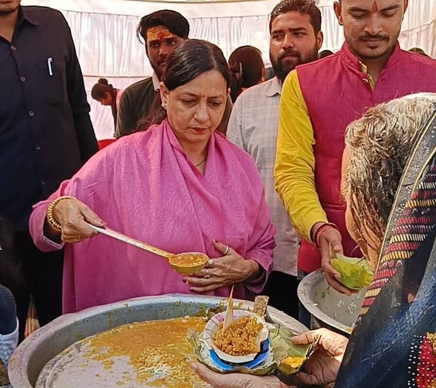 महाशिवरात्रि पर शिवालयों में उमड़ा श्रद्धा का जनसैलाब