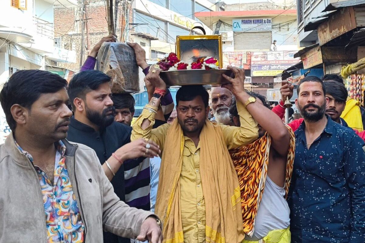 महाकाल से आई अखंड ज्योति का नगर भ्रमण, नवीन जीवतधार महाकाल मंदिर का हुआ जीर्णोद्वार