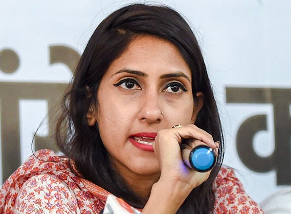 गुरुनानक बहादुर मार्केट की मरम्मत के लिए विधायक अदिति सिंह ने दिए निर्देश