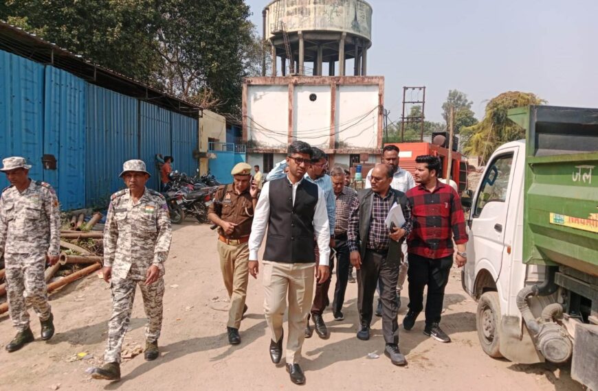 निर्माणाधीन कार्यों का नगर आयुक्त ने किया निरीक्षण