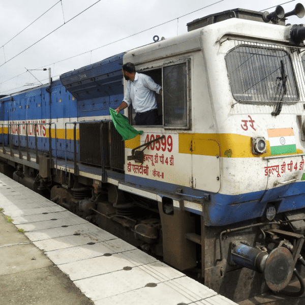 होली के पर्व पर यात्रियों की सुविधा हेतु…