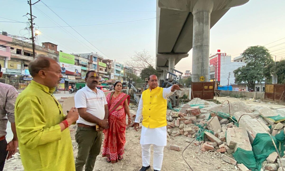 मेट्रो निर्माण में सड़क संकरी करने के विरोध में विधायक ने उठाई आवाज, मुख्यमंत्री को सौंपेंगे मांग पत्र