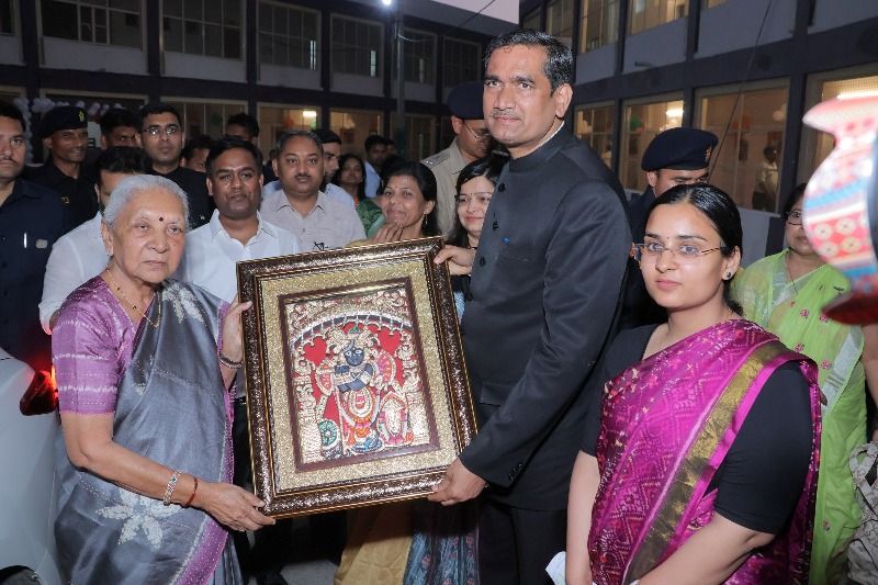 राज्यपाल ने राजकीय बाल गृह (बालिका) का किया निरीक्षण