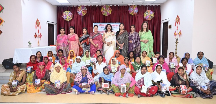 आरेडिका महिला कल्याण संगठन ने श्रमिक महिलाओं का किया सम्मान
