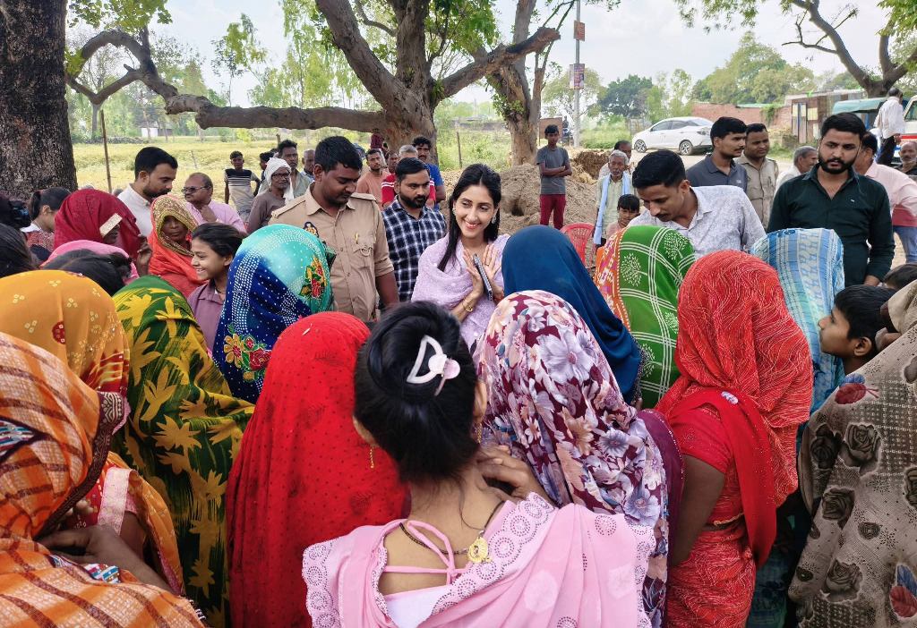 रायबरेली में सदर विधायक अदिति सिंह ने चौपाल में सुनीं जनसमस्याएं
