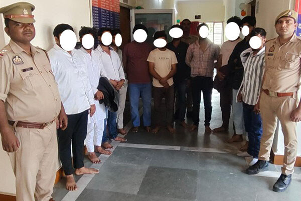 होटल में चल रहे अनैतिक कार्य में लिप्त&hellip;