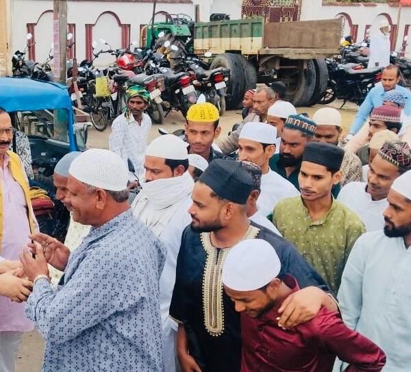 ईद पर अतुल सिंह ने ईदगाह व मस्जिदों&hellip;