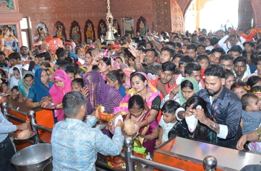 घरों, देवी मंदिरों में हुई मां कालरात्रि की आराधना, हुआ हवन यज्ञ