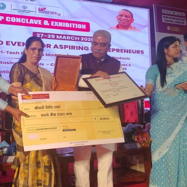 राज्य हस्तशिल्प दक्षता पुरस्कार से सम्मानित हुए समाजसेवी