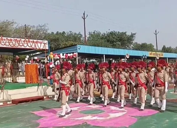 390 प्रशिक्षु आरक्षी बने पुलिस बल का हिस्सा,&hellip;