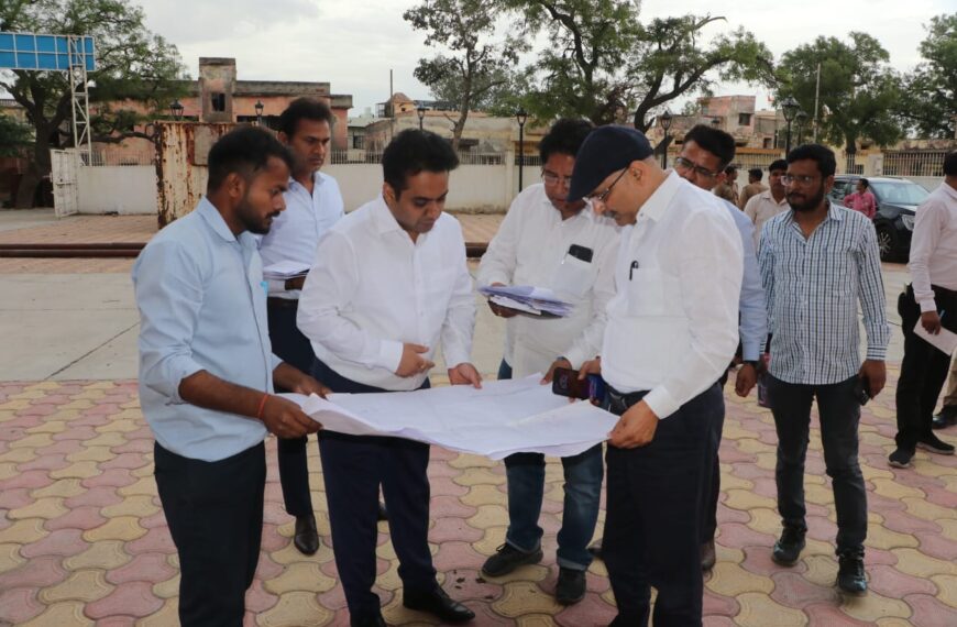 मंडल आयुक्त ने ब्रज तीर्थ विकास परिषद के कार्यों का किया निरीक्षण