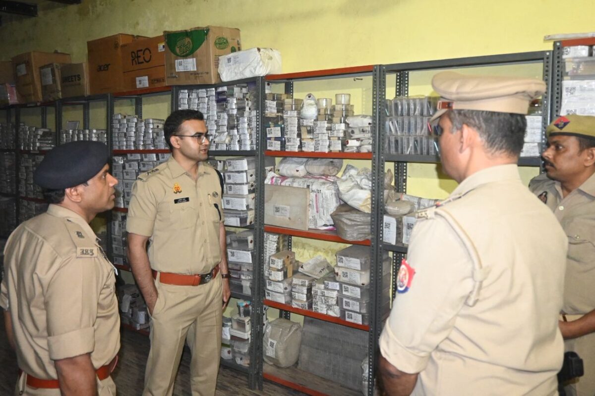 एसएसपी आदित्य लांग्हे ने थाना रामगढ़ का किया औचक निरीक्षण