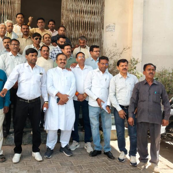 प्रीपेड स्मार्ट मीटर पर रोक लगाने की मांग,…