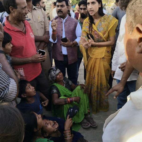 घायलों की मदद के लिए सदर विधायक अदिति&hellip;