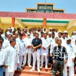 प्रधानों का कलक्ट्रेट पर प्रदर्शन, प्रशासन के खिलाफ नारेबाजी