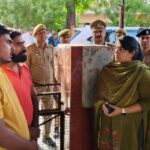 गंगा में डूबने से तीन की मौत, डीएम व एसपी ने परिजनों से की मुलाकात