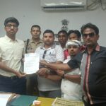 भीषण गर्मी में राहत की मांग, नगर आयुक्त को सौंपा ज्ञापन