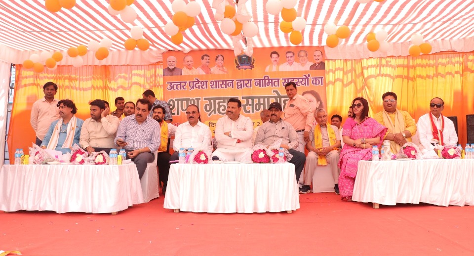 नामित सभासदों का शपथ ग्रहण समारोह सम्पन्न