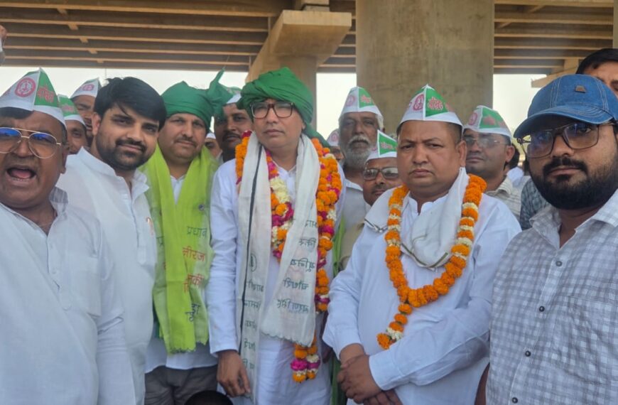 चुनाव समय पर कराने की मांग