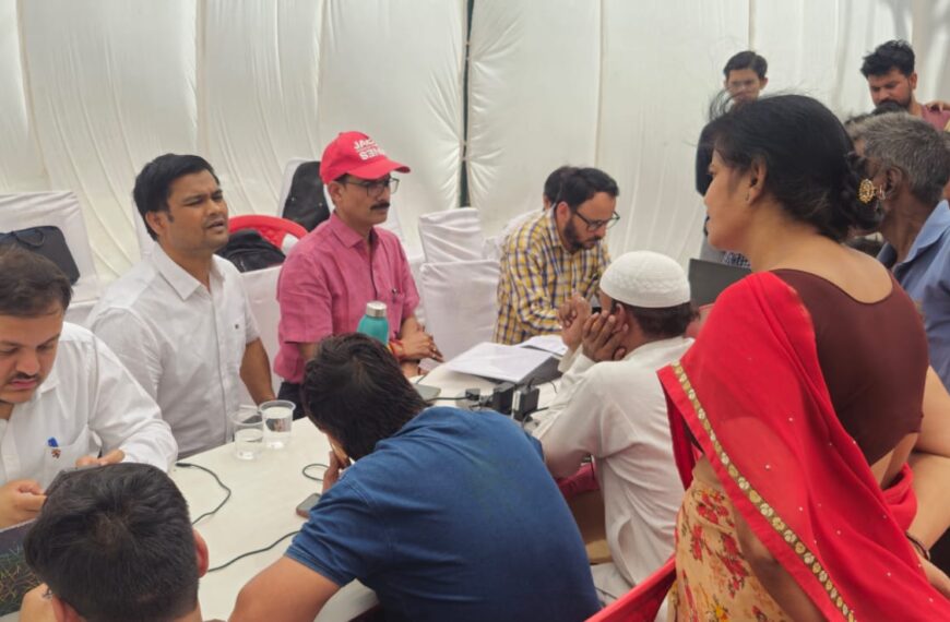 कैंपों में 300 से अधिक लोगों के मोबाइल नंबर किए गए लिंक