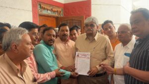 मार्केट तोड़े जाने के प्रस्ताव के विरोध में&hellip;