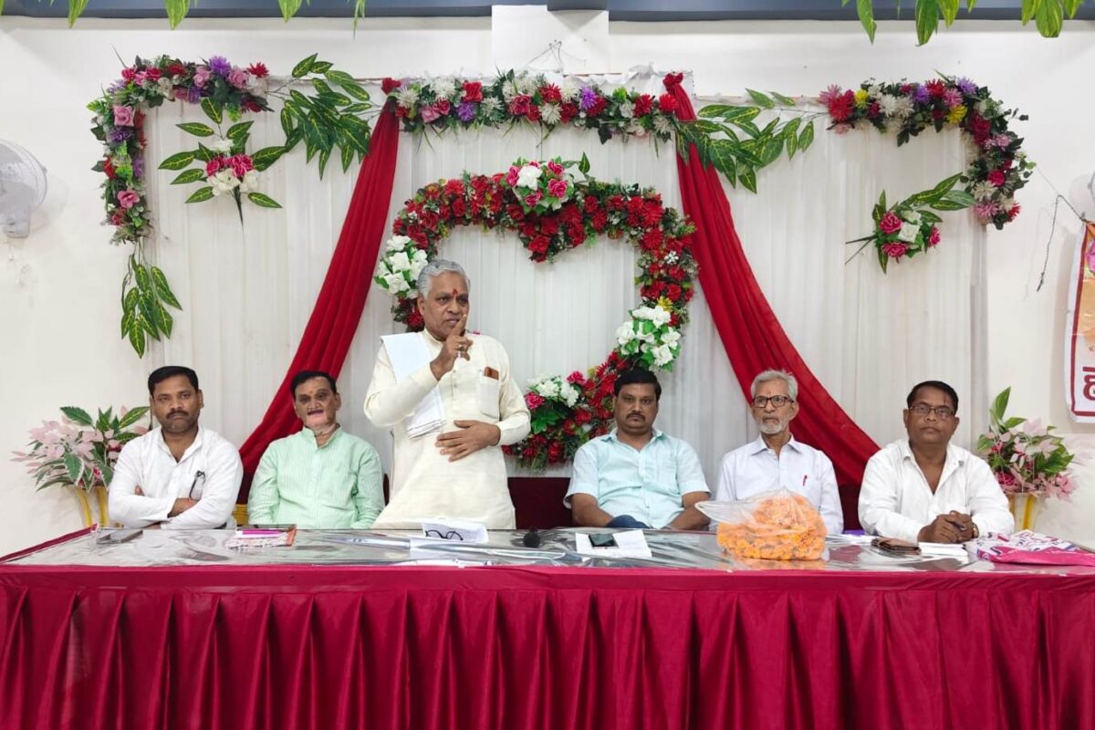 जलेसर रोड टापा मार्ग बाजार कमेटी का गठन, मनीष अध्यक्ष और विवेक महामंत्री बने