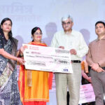 शिक्षामित्रों का सम्मान समारोह, मानदेय वृद्धि पर बांटे गए चैक
