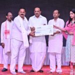 शिक्षामित्र सम्मान समारोह में बढ़े मानदेय पर सम्मान, जनप्रतिनिधियों ने किया उत्साहवर्धन