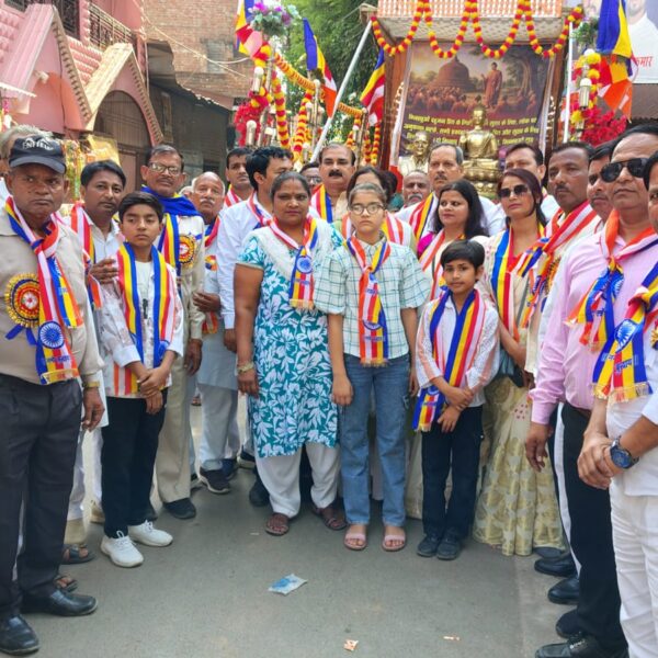 गाजे-बाजे के साथ निकली धम्मा संदेश यात्रा, गूंजे&hellip;