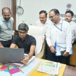 महापौर और नगर आयुक्त ने किया स्वगणना कार्य का शुभारम्भ