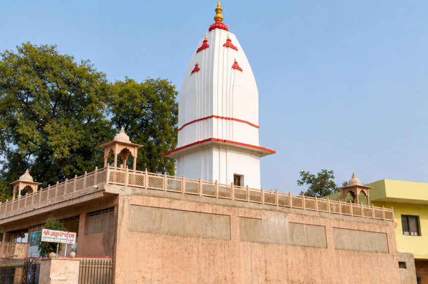 वृन्दावन में अक्रूर घाट का होगा निर्माण, आधुनिक सुविधाओं के साथ मिलेगा दिव्य अनुभव