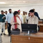 डीएम ने कलेक्ट्रेट परिसर का किया निरीक्षण, व्यवस्थाएं दुरुस्त रखने के दिए निर्देश
