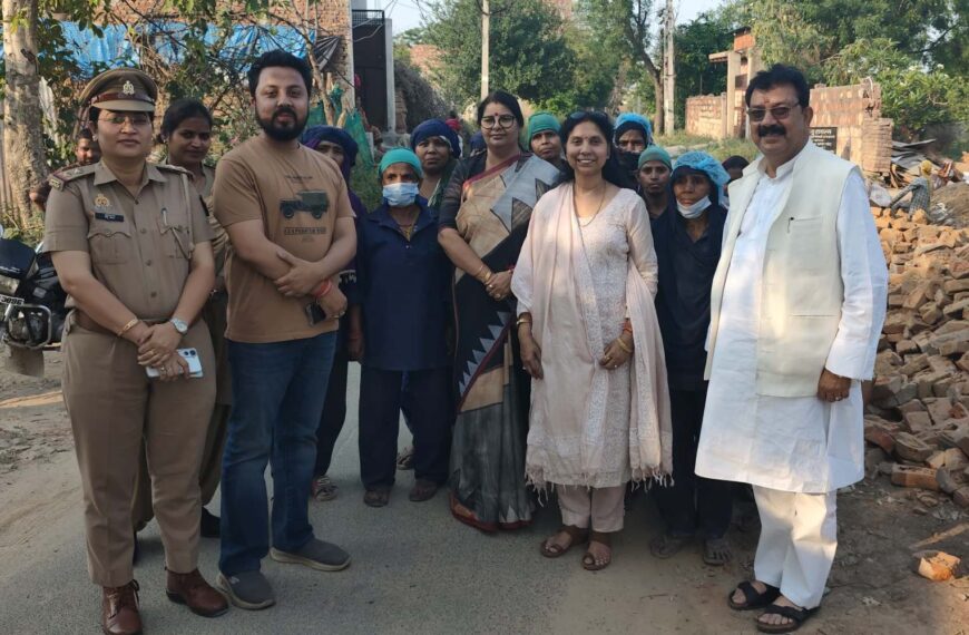 राज्य महिला आयोग की सदस्य रेनू गौड़ ने वी आर अथर्ववेदा फार्मास्यूटिकल्स का निरीक्षण किया