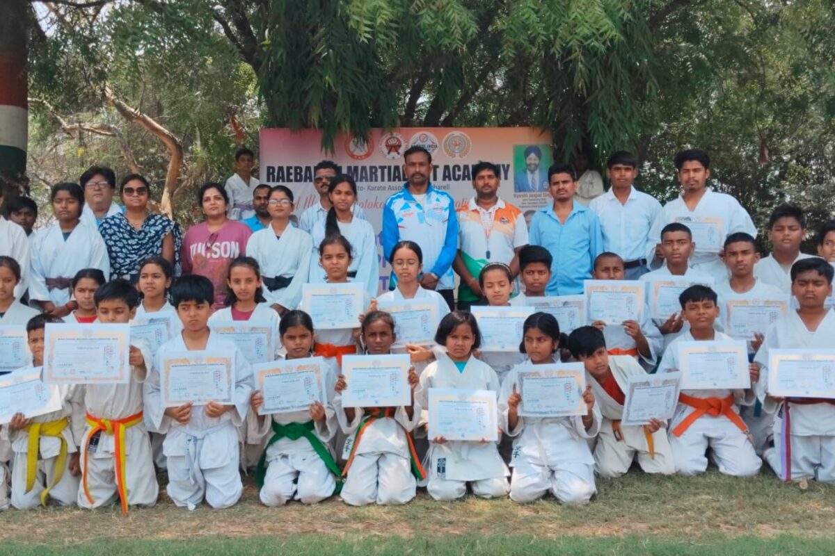 कराटे बेल्ट टेस्ट में खिलाड़ियों ने दिखाया दम, रागी सिंह और आदित्य प्रताप सिंह बने&hellip;
