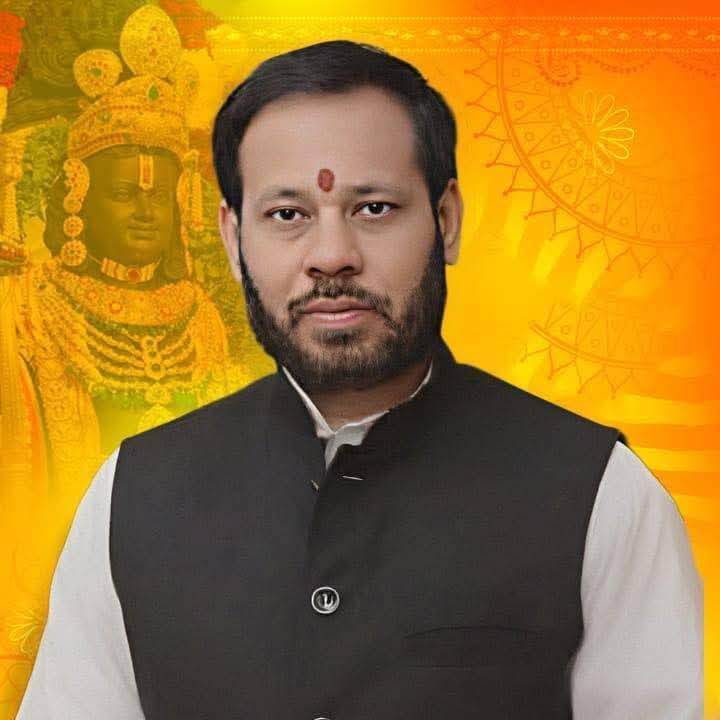 सियासत का सितारा: उत्तर प्रदेश की राजनीति में प्रभावशाली नेता बनकर उभरे मनोज पांडेय